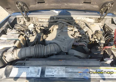 2002 Ford Explorer Sport Trac z USA, uszkodzony, nr VIN 1FMZU77E72UC25366